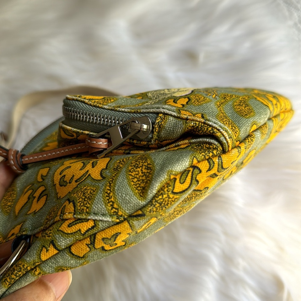 Loewe Paula’s Ibiza Canvas Waist Bag - Picture 9 of 17